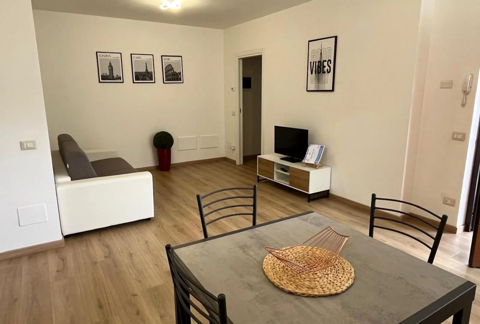Casa Da Paolino Apartment Porto Ceresio Italy